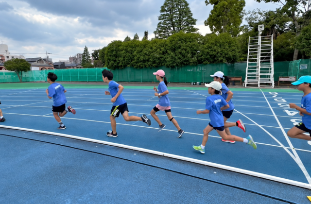 小学生の持久走のコツ｜ペース・呼吸・フォームの3つのポイント